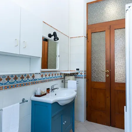 Sea Front Centre Apartment Pescara