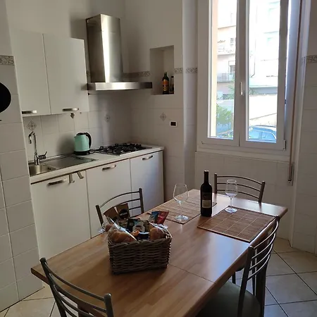 Sea Front Centre Apartment Pescara